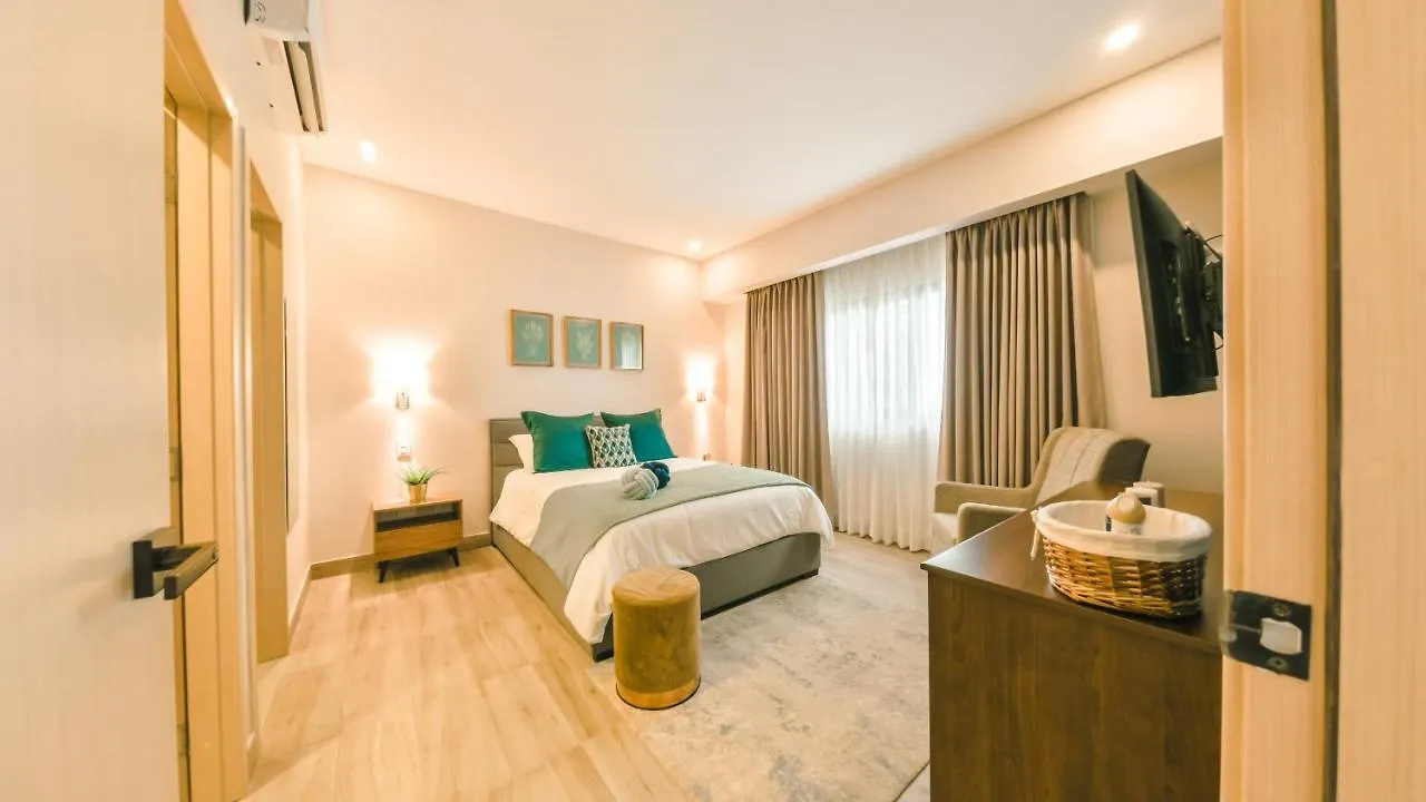 Fully Serviced Apartment At Regatta Living II - 6C Santo Domingo