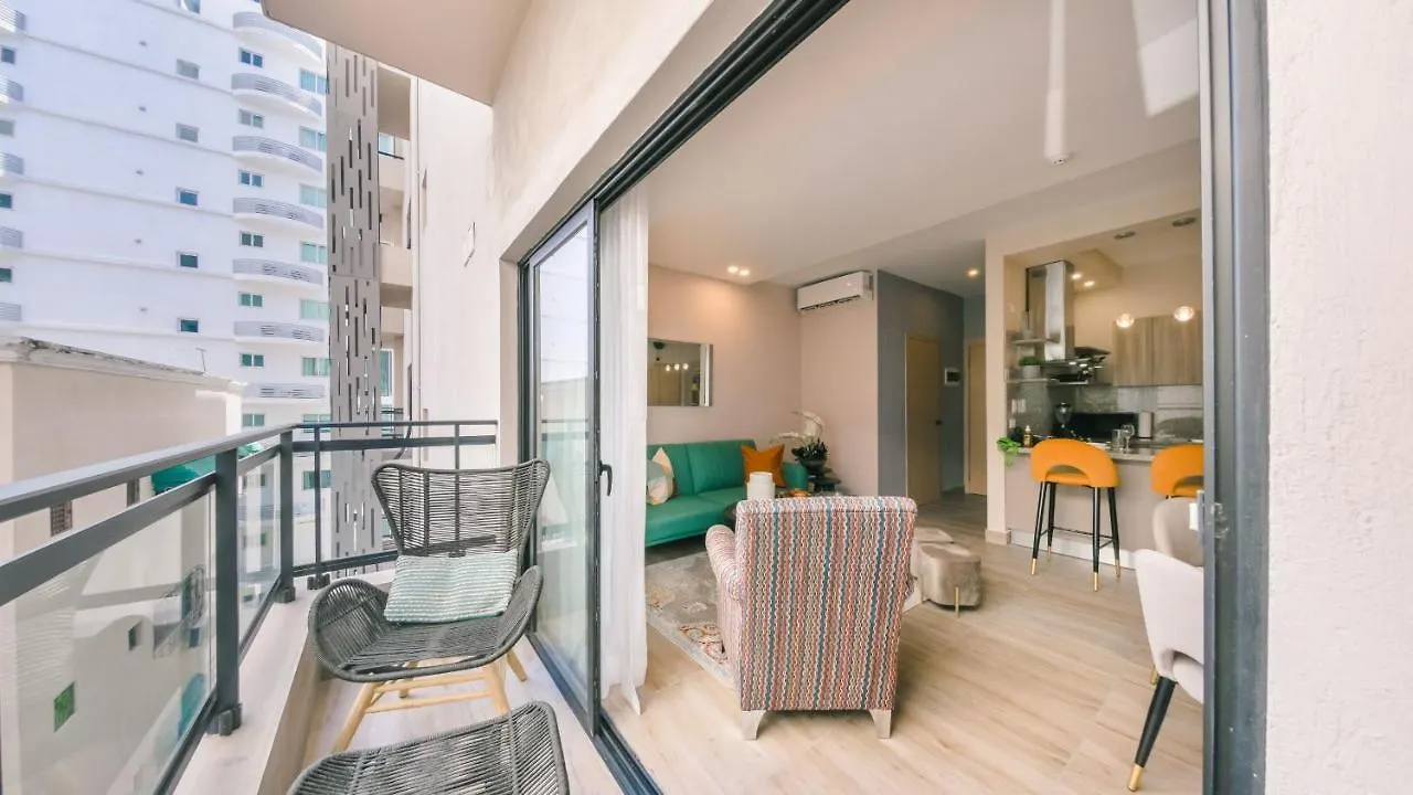 Fully Serviced Apartment At Regatta Living II - 6C Santo Domingo